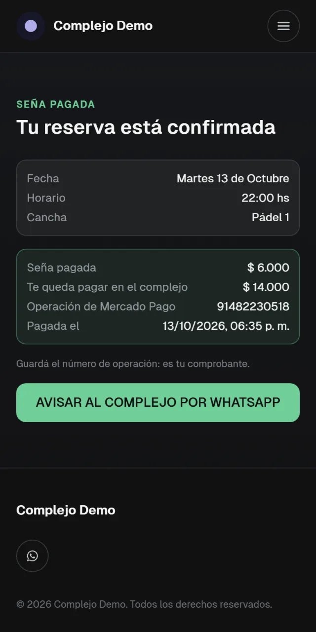Comprobante en el sitio del complejo de ejemplo: reserva confirmada, seña pagada, lo que queda pagar en el complejo y el número de operación de Mercado Pago.